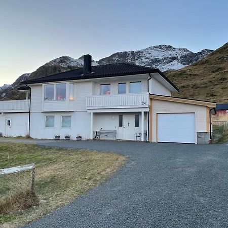 Heloise'S Accommodation Fredvang Exterior foto